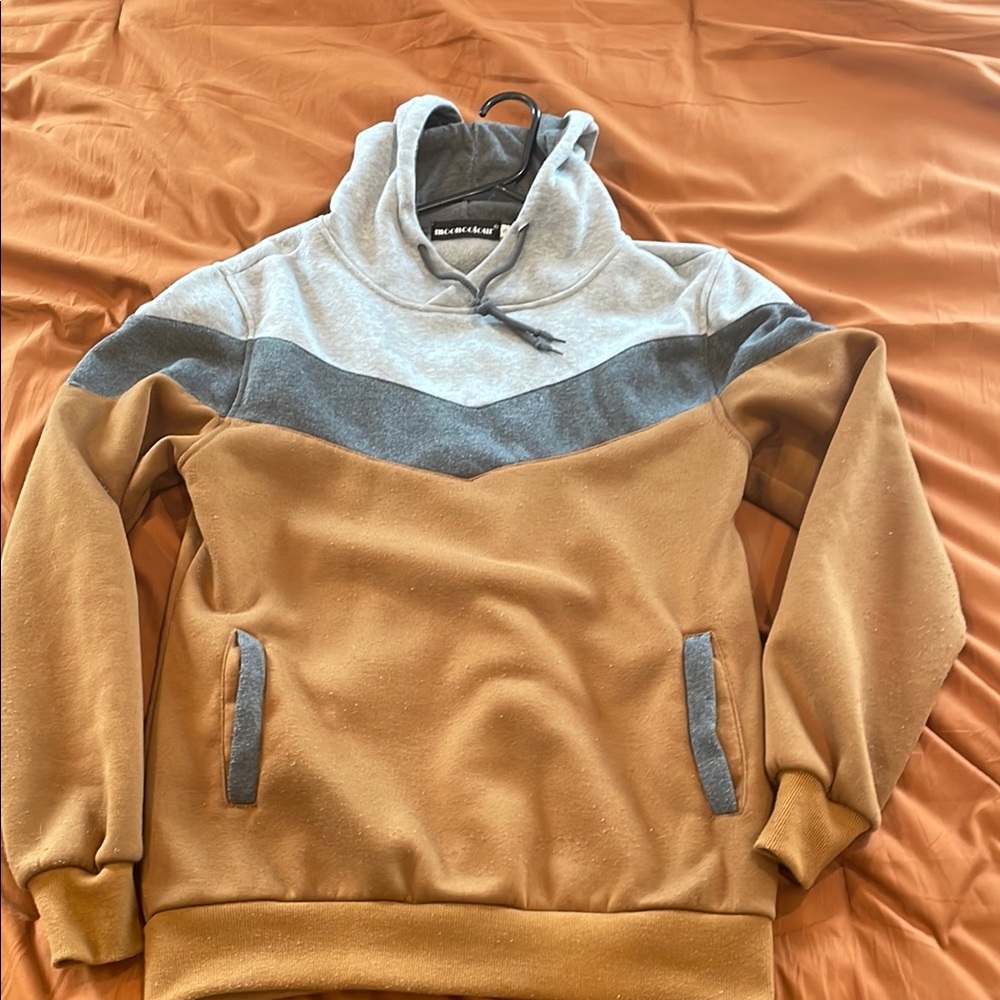 Men's Brown and Gray Sweater